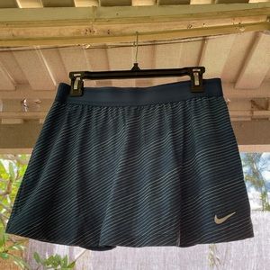 Nike tennis skirt